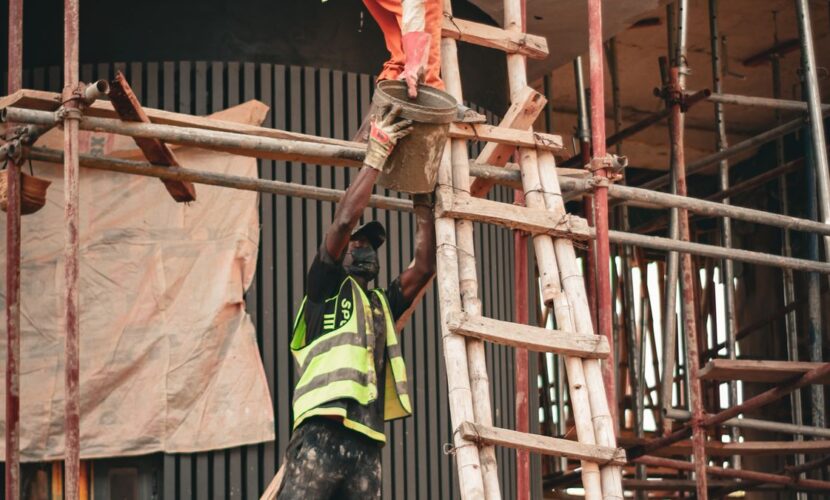 建設現場での作業のイメージ